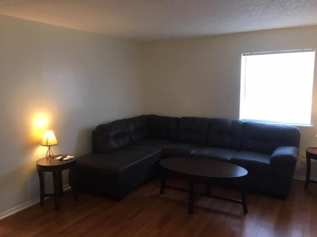 Fully Furnished Two Bedroom Apartment Lawton Exterior foto